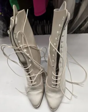 2" Granny -- Women's Lace Up Boot -- Vanilla Satin