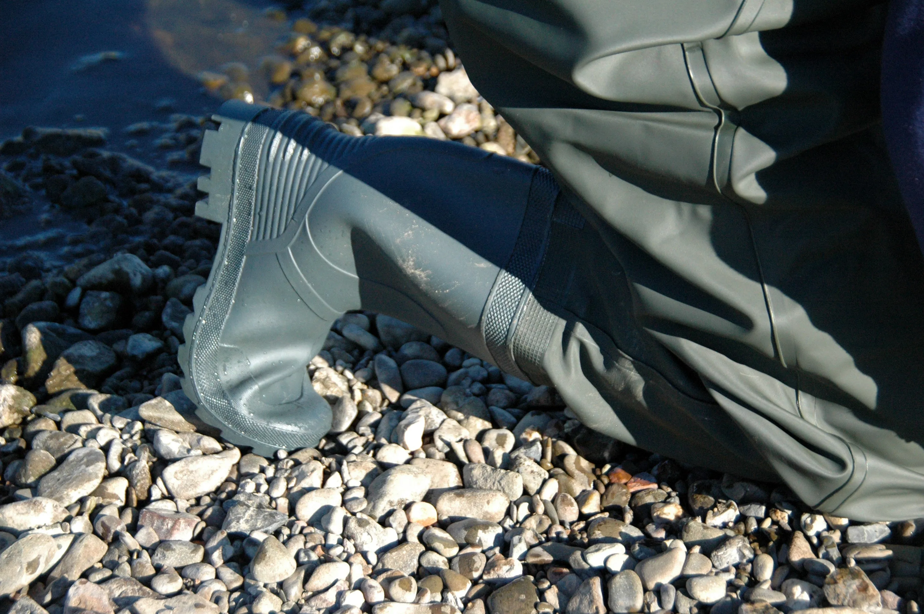 BISON HEAVY DUTY 700g CHEST WADERS