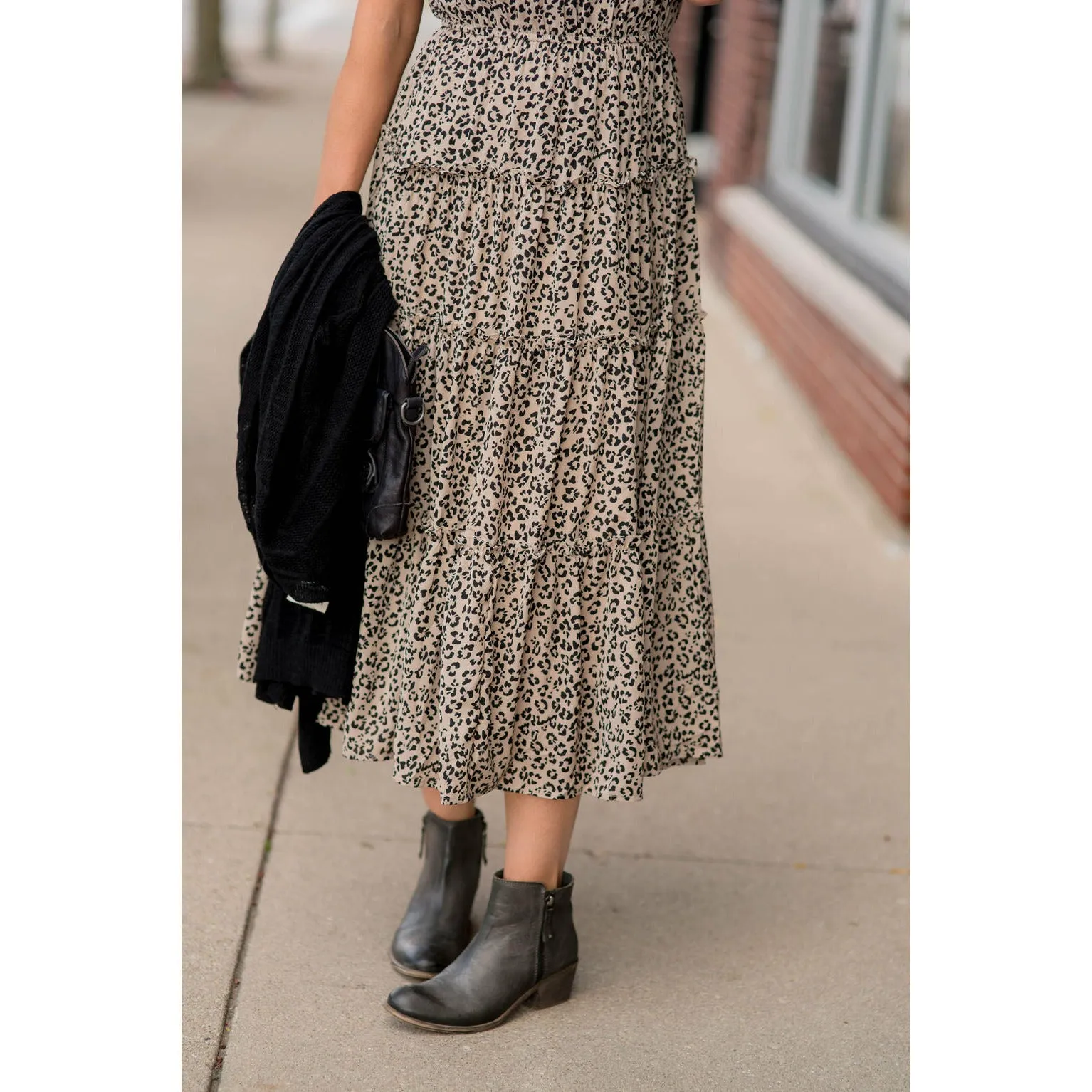 Fashionable Tiered Leopard Midi