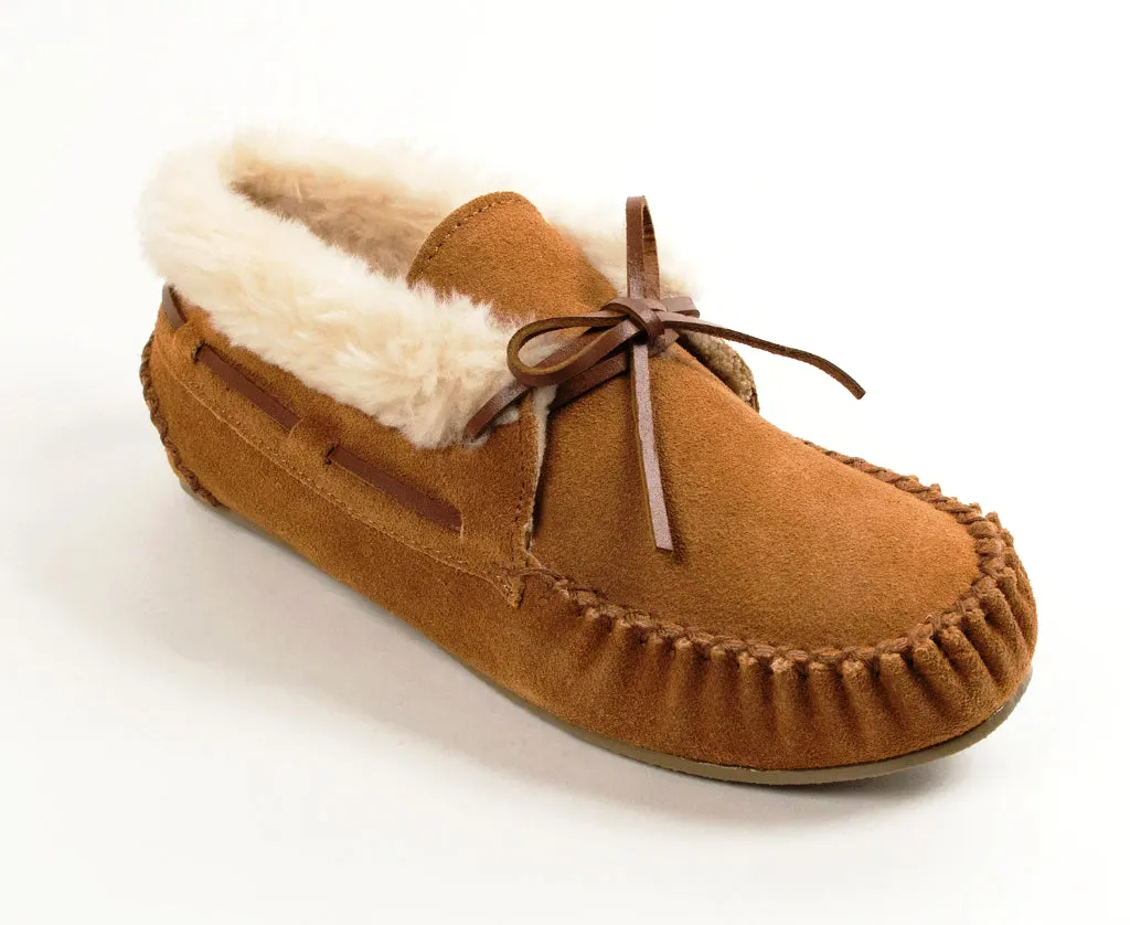 Minnetonka Women's Chrissy Bootie Slipper