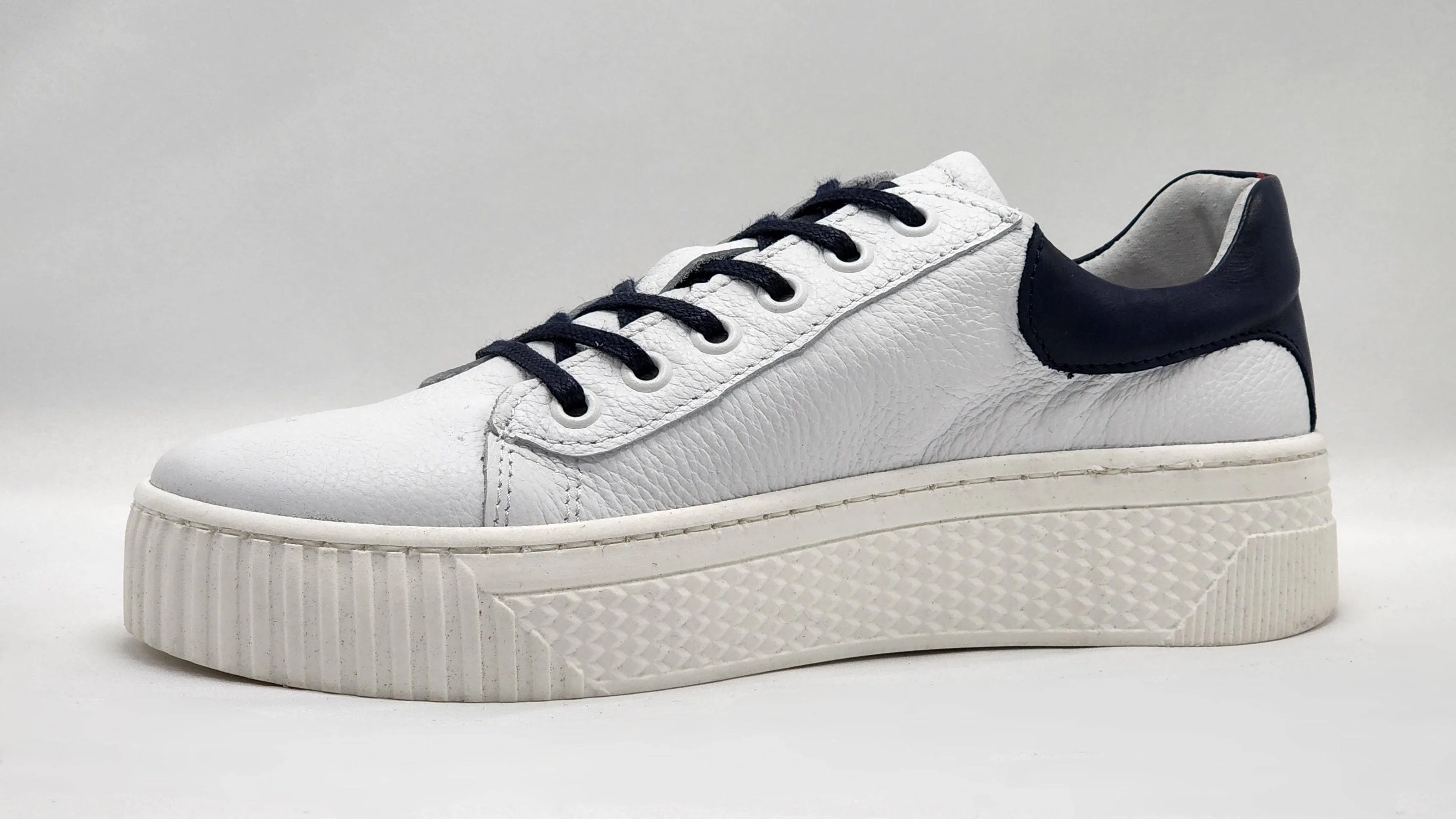 Women's Classic Leather Sneakers